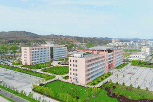 华亭市职业教育中心（职教中心）